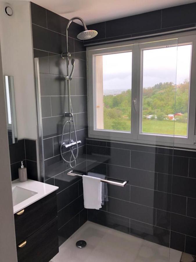 Paisible logement à Brive proche centre-ville et campagne avec Wifi Netflix et Parking privé Esterno foto