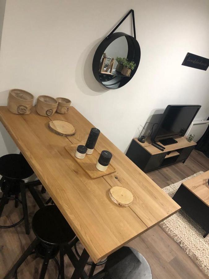 Paisible logement à Brive proche centre-ville et campagne avec Wifi Netflix et Parking privé Esterno foto
